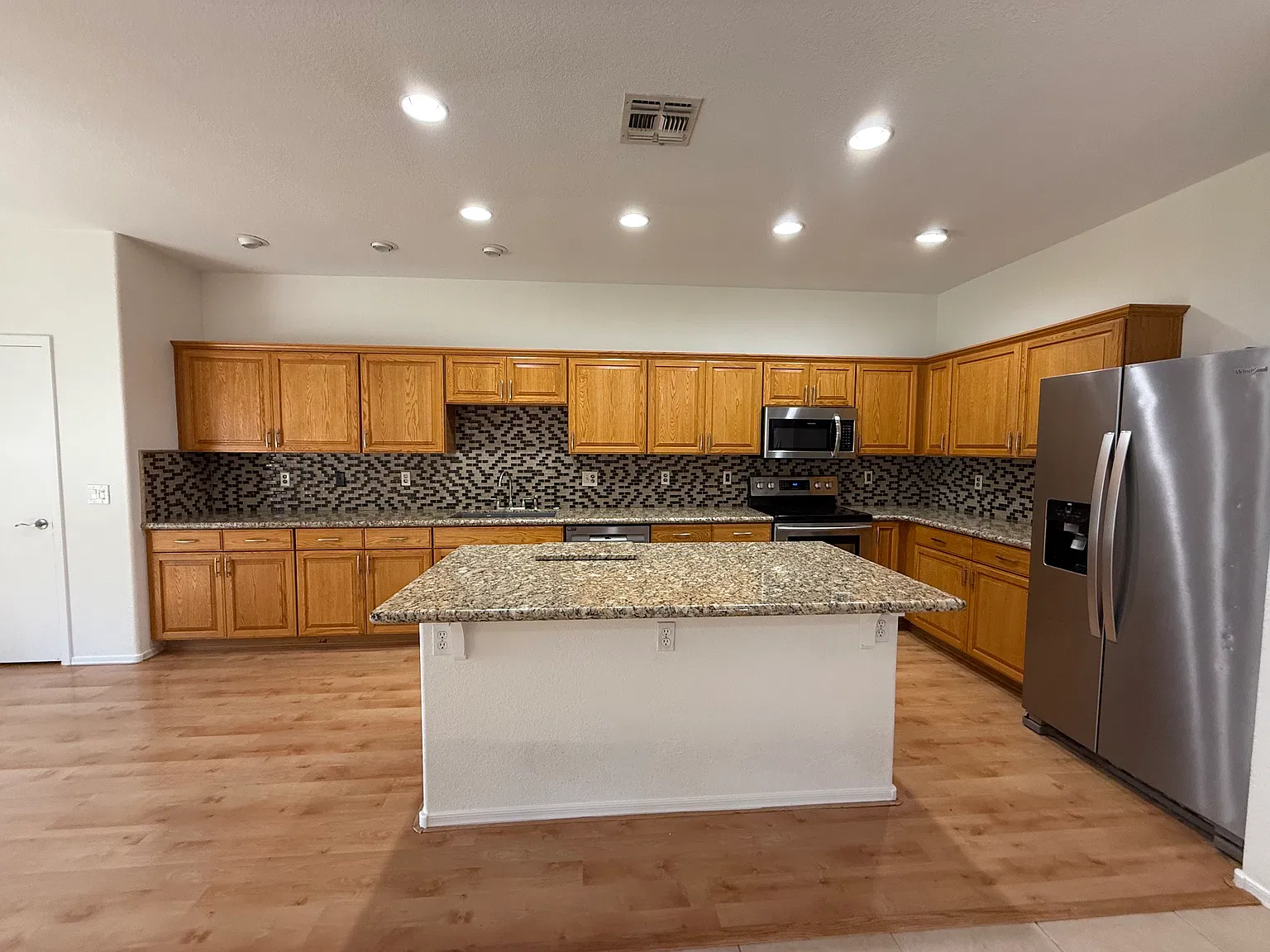 2073 E Hawken Way — Photo 4