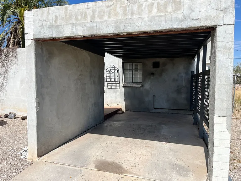 1625 N Camilla Blvd — Photo 13