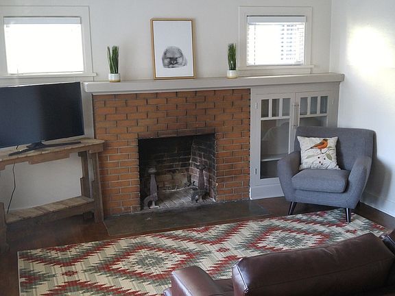 4th image of 704-708 NW Broadway St #170-708