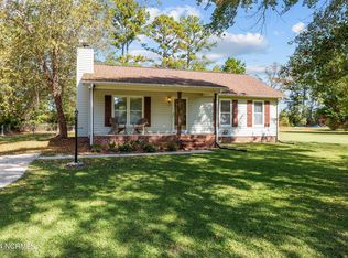 1406 Huckleberry Ln, Winterville, NC 28590