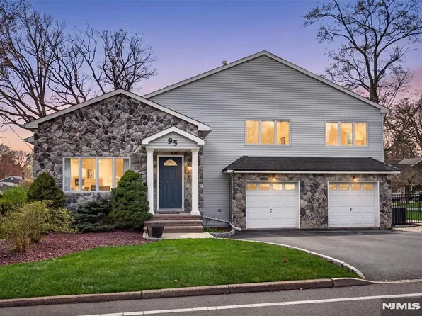 95 Clinton Ave, Hillsdale, NJ 07642