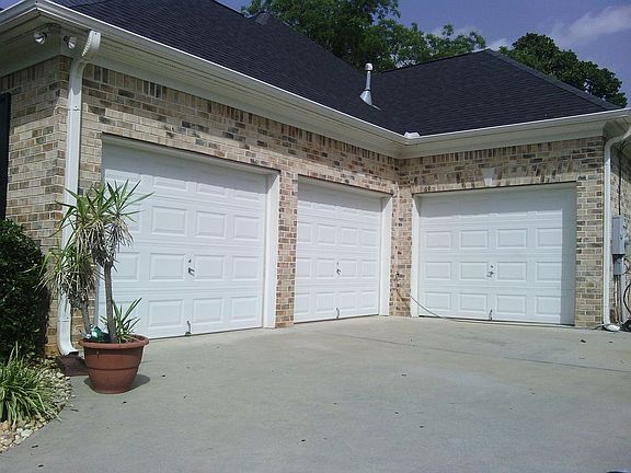4th image of 115 Wessex Ct