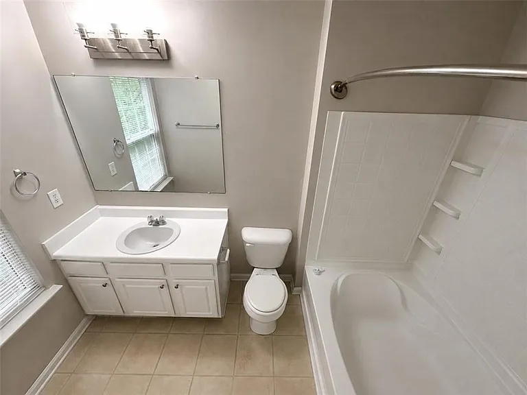 6764 Blackstone Pl SE — Photo 7