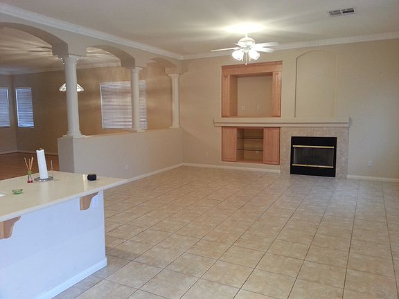 4th image of 331 Quiet Harbor Dr