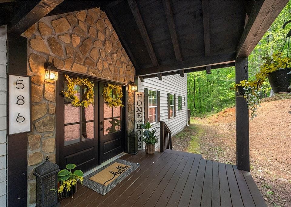 1st image of 586 Pine Trl
