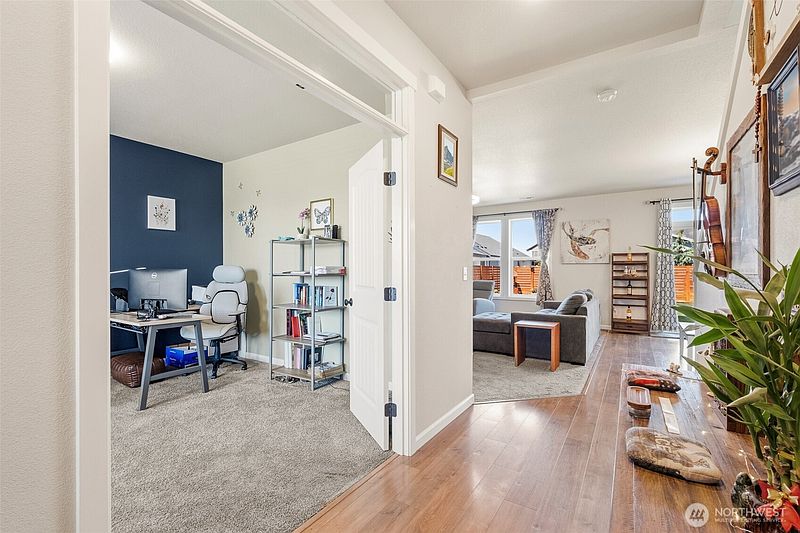 3rd image of 741 K St NE