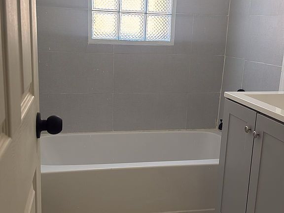 3rd image of 6518-6520 W Hampton Ave #2