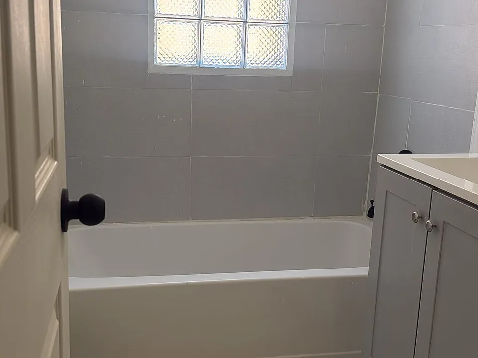 6518-6520 W Hampton Ave #2