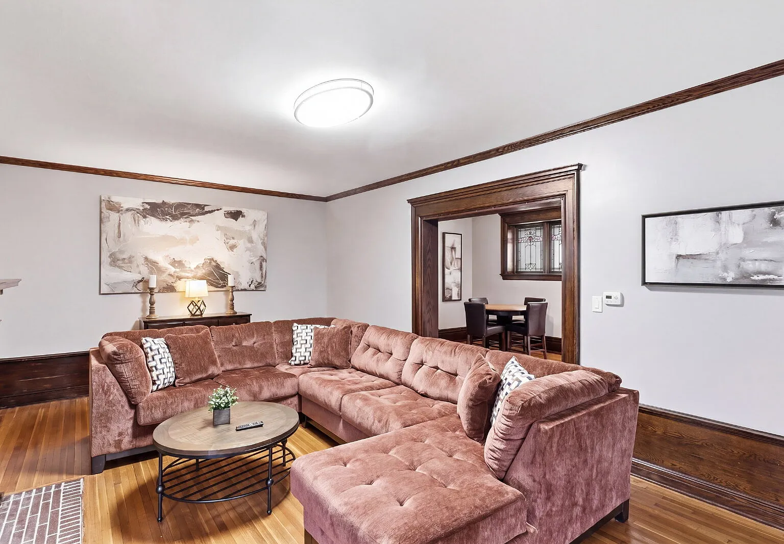 10 bed, 3.5 bath, 3432 sqft, $7,000 — Photo 3