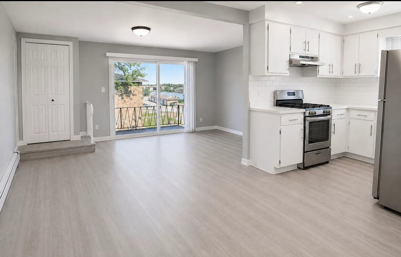 15700 Reynolds Ln — Photo 2