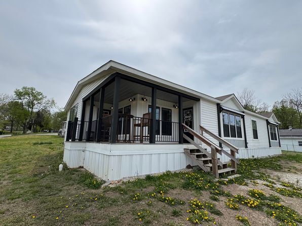 110 E Elm Street, Stockton, MO 65785