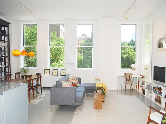 Rented by Sotheby's International Realty | media 35