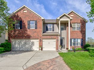 9064 N Falling Waters Dr, McCordsville, IN 46055