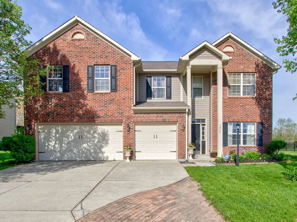 9064 N Falling Waters Dr, McCordsville, IN 46055