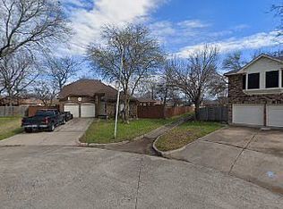 1009 Meadow Glen Ct, Arlington, TX 76018