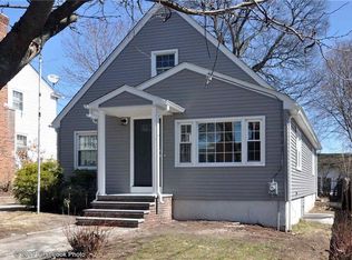 9 Hilltop Ave, Providence, RI 02908