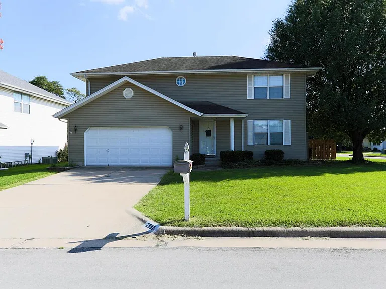 2990 W Highpoint St — Photo 1