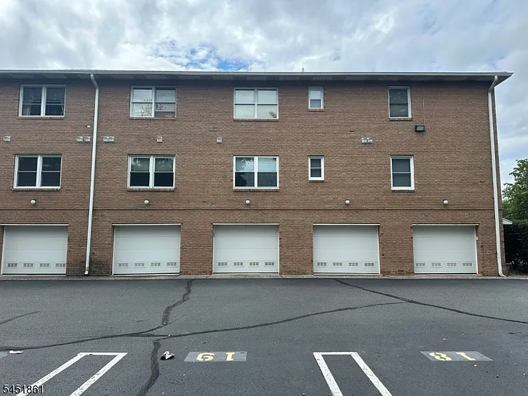 105 Bldga Newark Pompton Tpke #13B — Photo 2