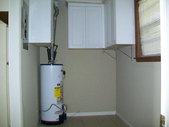 5th image of 2607 Eastbourne Ct