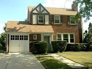 2101 Brighton Rd photo 1