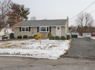 21 Carol Dr, Succasunna, NJ 07876