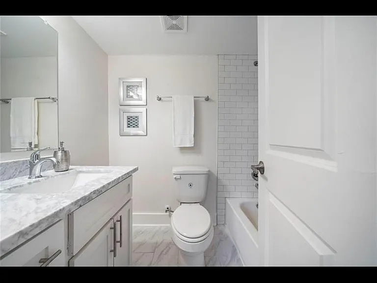 1521 Laird St #C — Photo 14