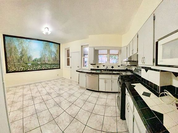 5th image of 2277 E 28th St #1