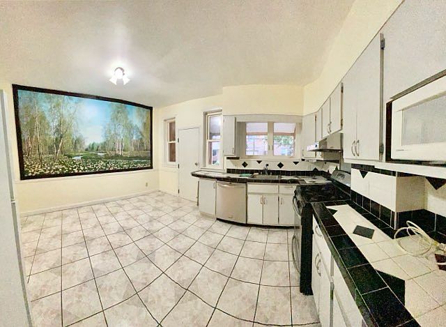 1st image of 2277 E 28th St #1A