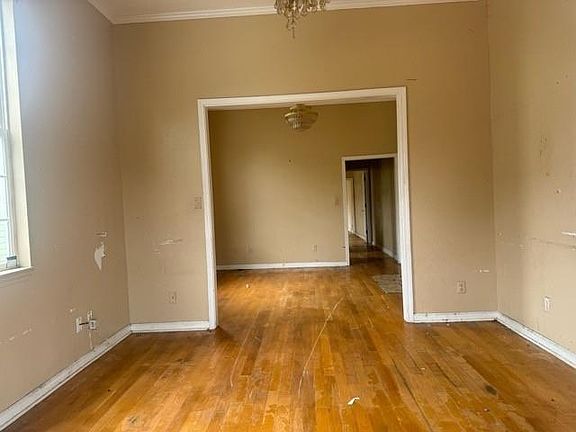 4th image of 8518 Forshey St