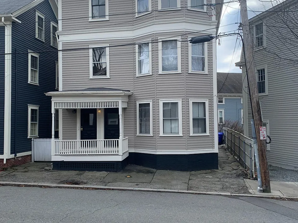 11 Sheldon St