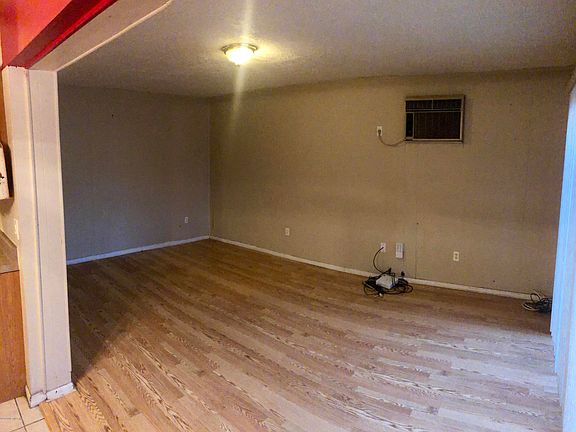 4th image of 8049 N Lourdes Dr