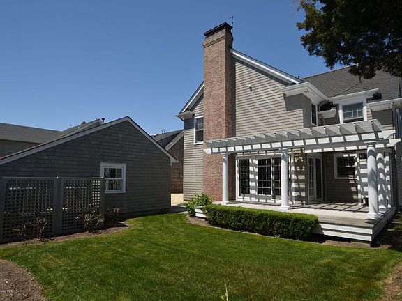 4th image of 69 Goetze St