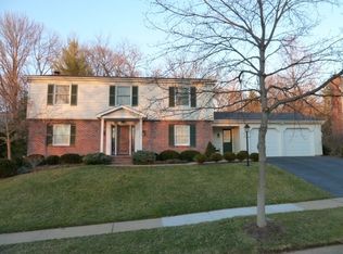772 Haw Thicket Ln, Saint Louis, MO 63131