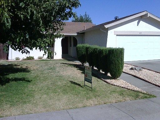 2nd image of 825 Golden Eye Way