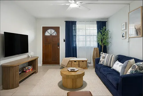 208 12th Ave N #1 Photo 1