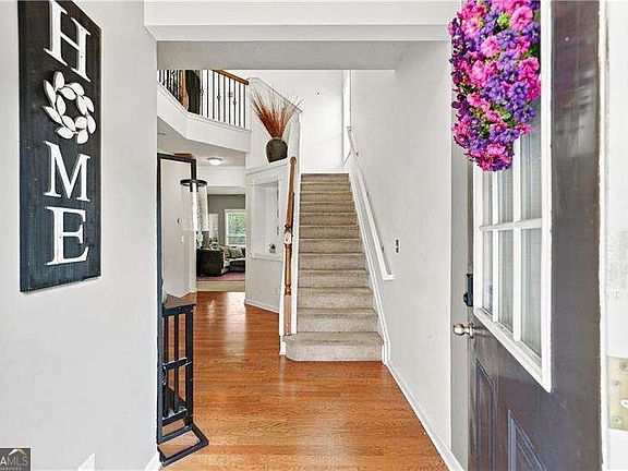 4th image of 620 Oleander Way