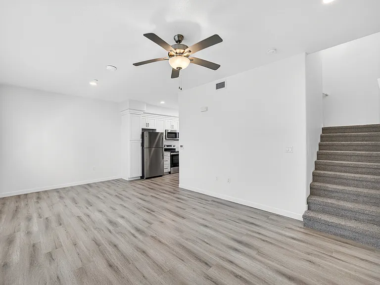 T20 Lofts — Photo 24