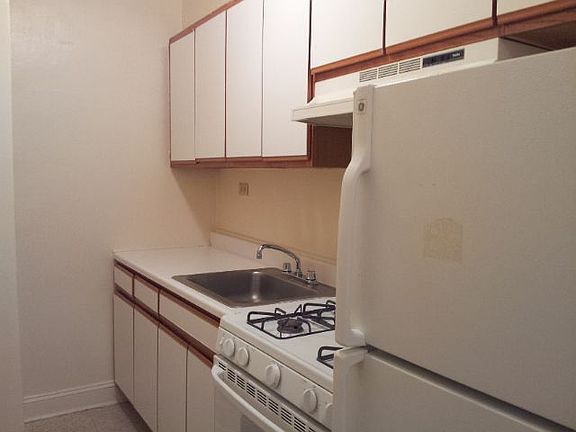 3rd image of 11016 72nd Ave APT 601