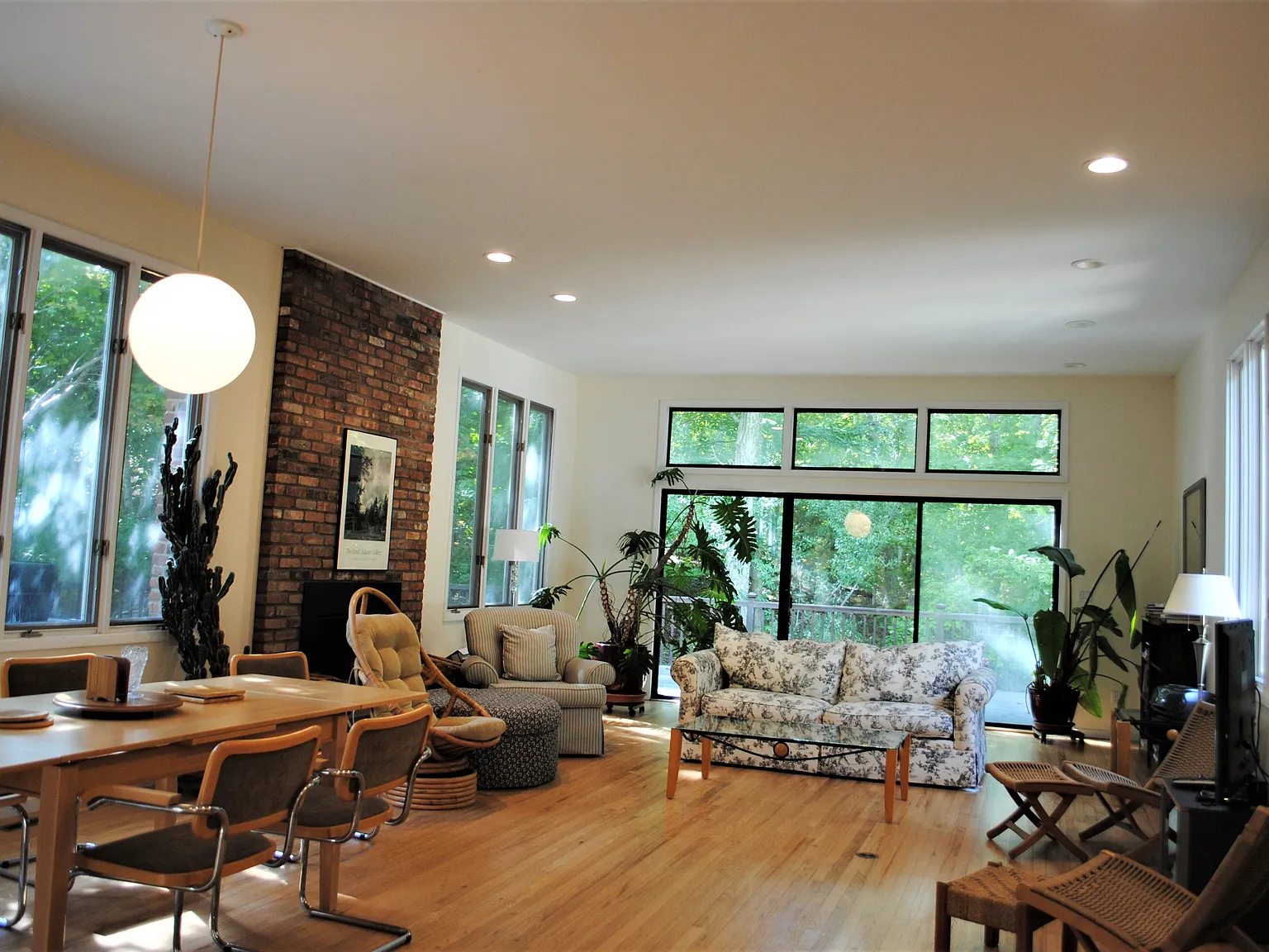 Amagansett Secluded Summer Retreat with Rare 46-Foot Heated Pool — Photo 2