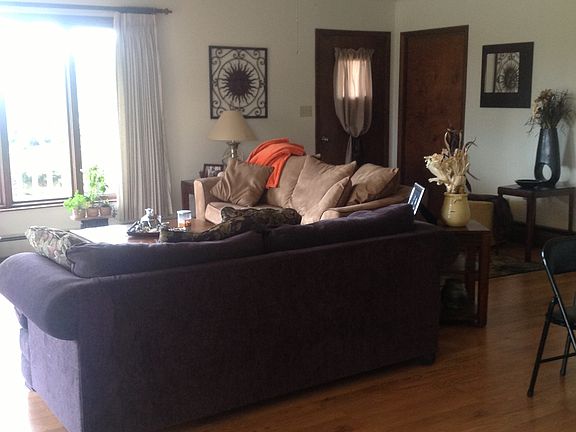 4th image of 1047 Clubhouse Drive