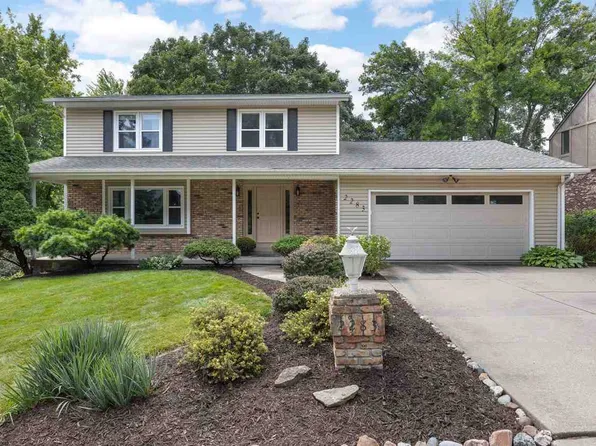 2283 Cae Dr, Iowa City, IA 52246