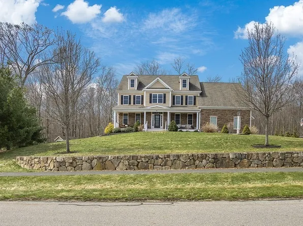 20 Hunters Ridge Way, Hopkinton, MA 01748