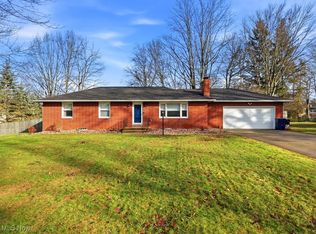 294 Milton Dr, Tallmadge, OH 44278