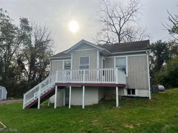 52680 Summit Ave, Saint Clairsville, OH 43950