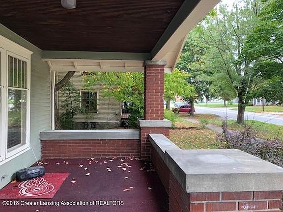 4th image of 303 N Cochran Ave
