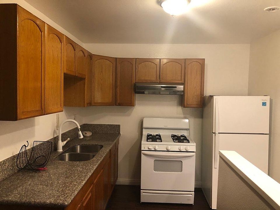 1st image of 398 Giano Ave