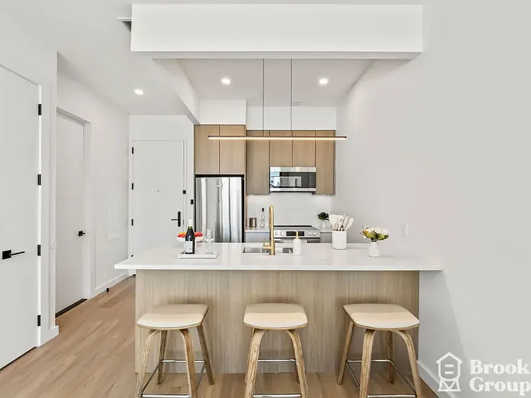 556 Baltic St #905 — Photo 7