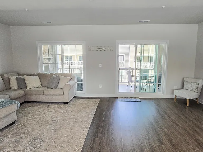 5426 Greenpoint Ln — Photo 27