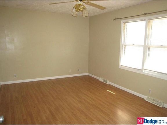4th image of 1310 S 166th St