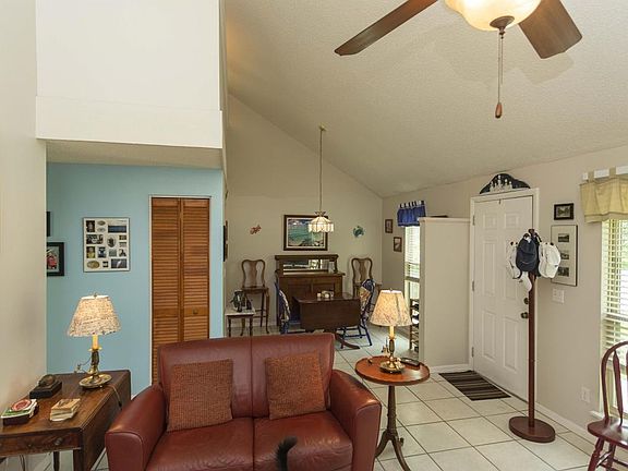 3rd image of 3369 N Maiden Voyage Cir
